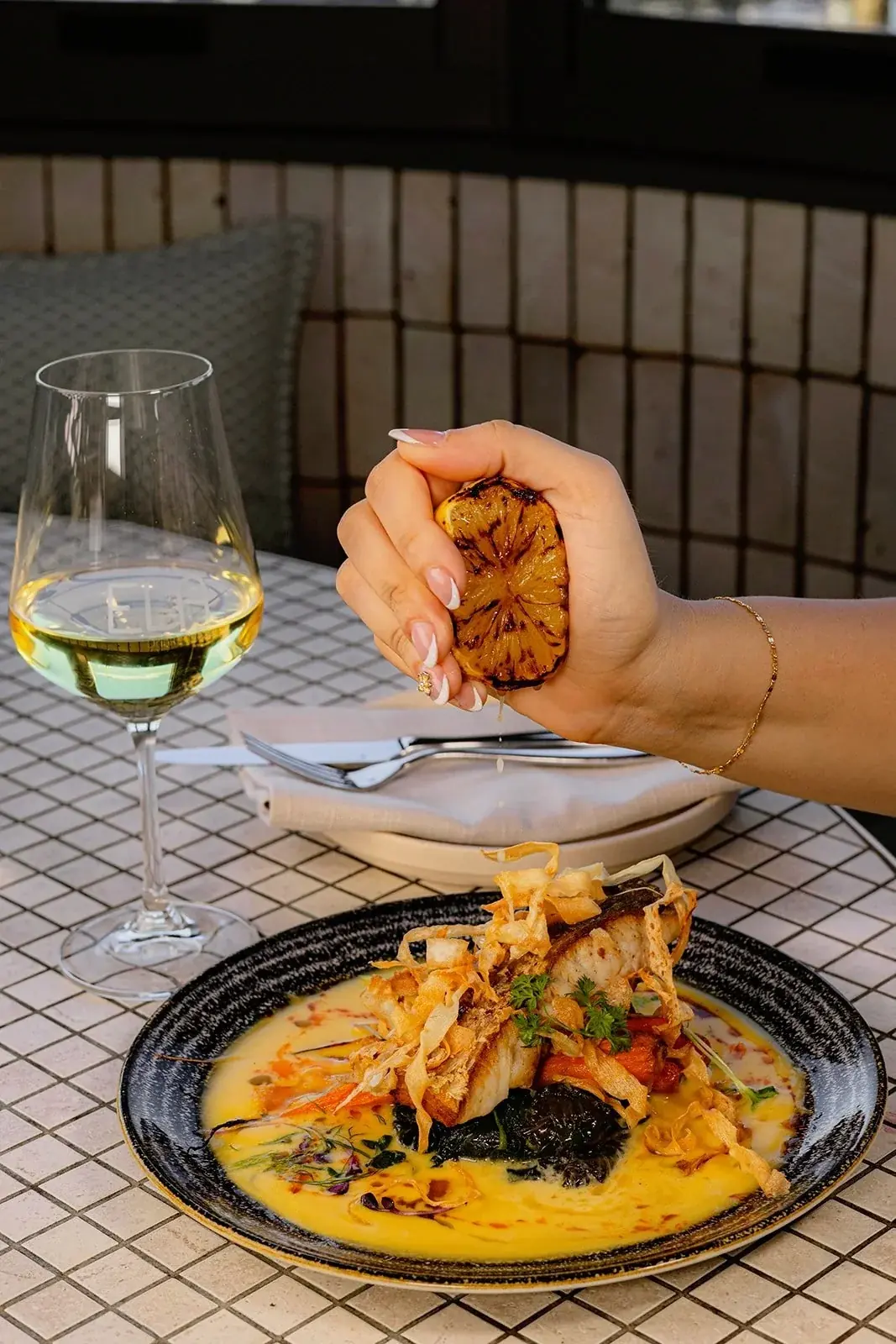 Food, drinks and views at Ela Modern Bistro